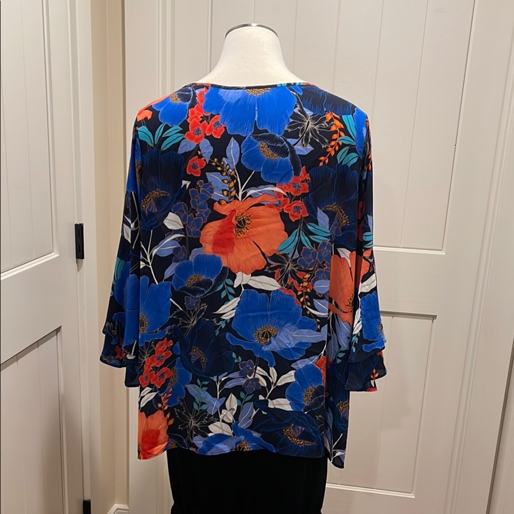 NWOT Avenue Size 30/32 Vibrant Blue and Orange Floral Bell Sleeve Tunic Top - Picture 3 of 9